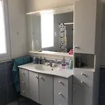 Jolie En Provence -- 9 Route De Sainte-tulle A ! Apartament