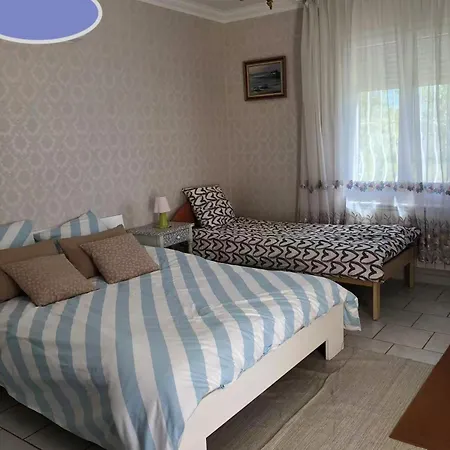 Lägenhet Jolie En Provence!